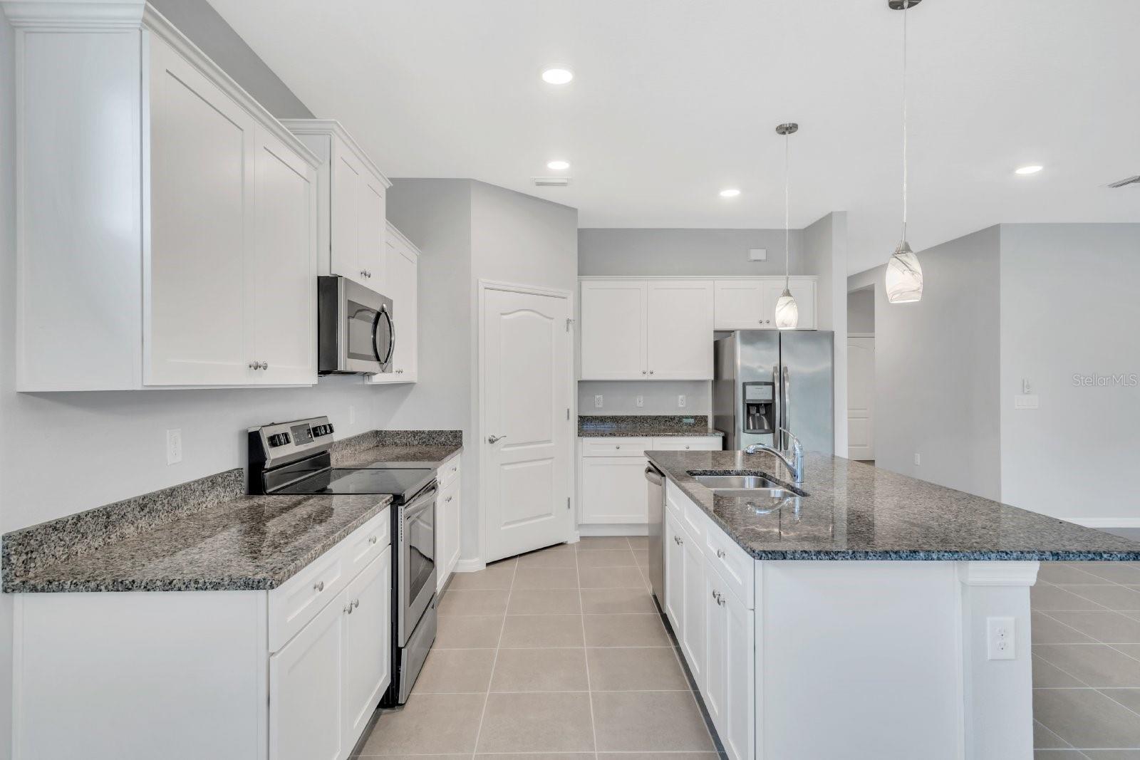 13706 WOODBRIDGE TER, BRADENTON, FL, 34211