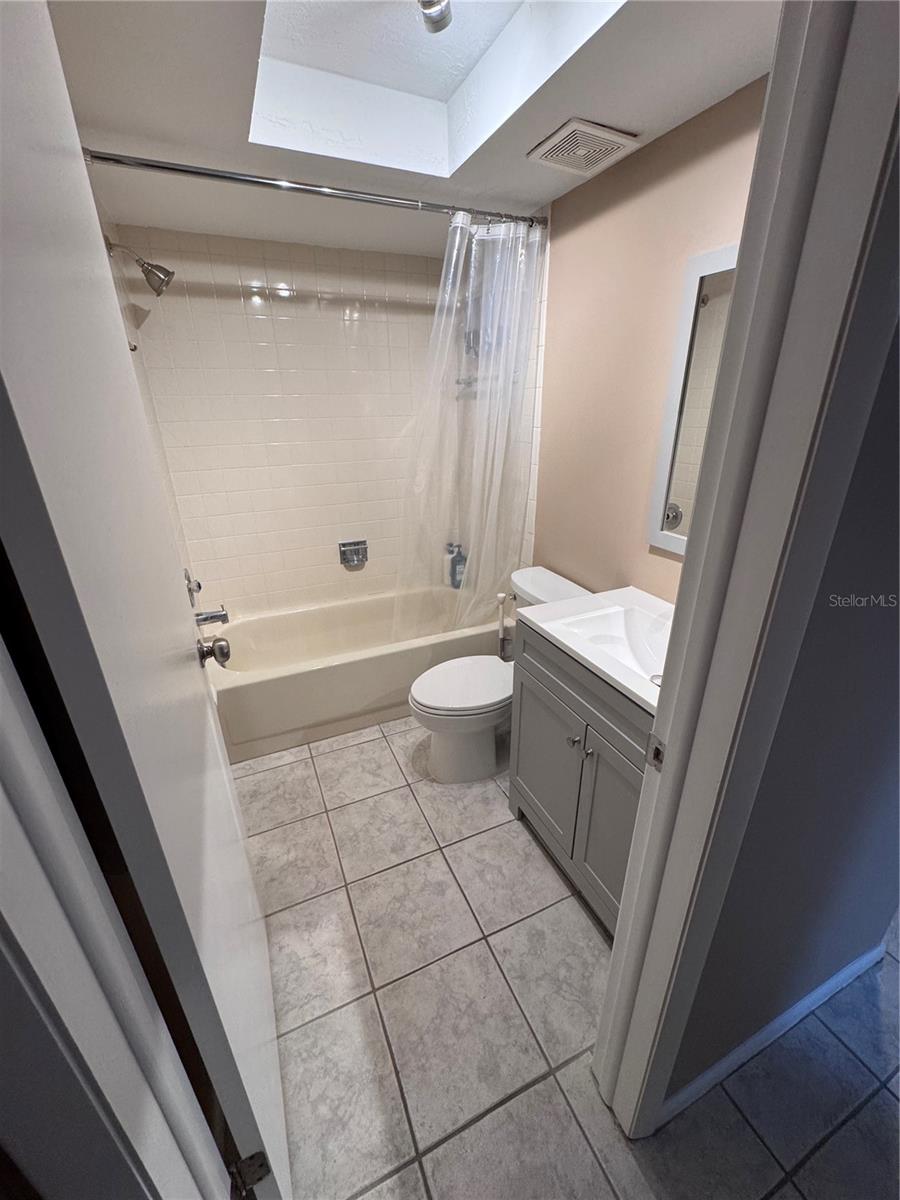 511 LONGFELLOW CT #B, SAFETY HARBOR, FL, 34695