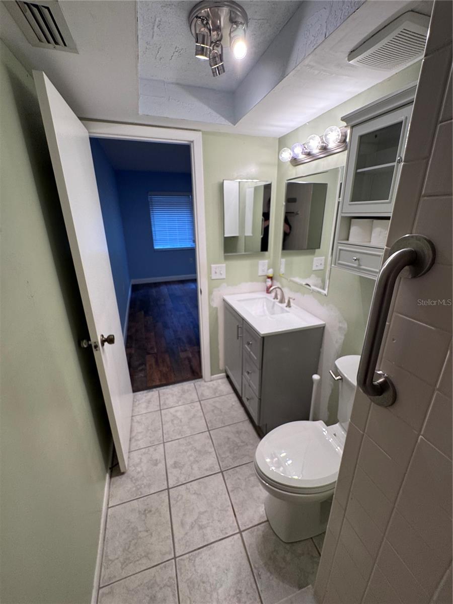 511 LONGFELLOW CT #B, SAFETY HARBOR, FL, 34695