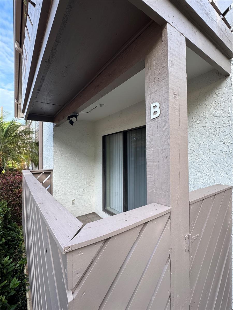 511 LONGFELLOW CT #B, SAFETY HARBOR, FL, 34695