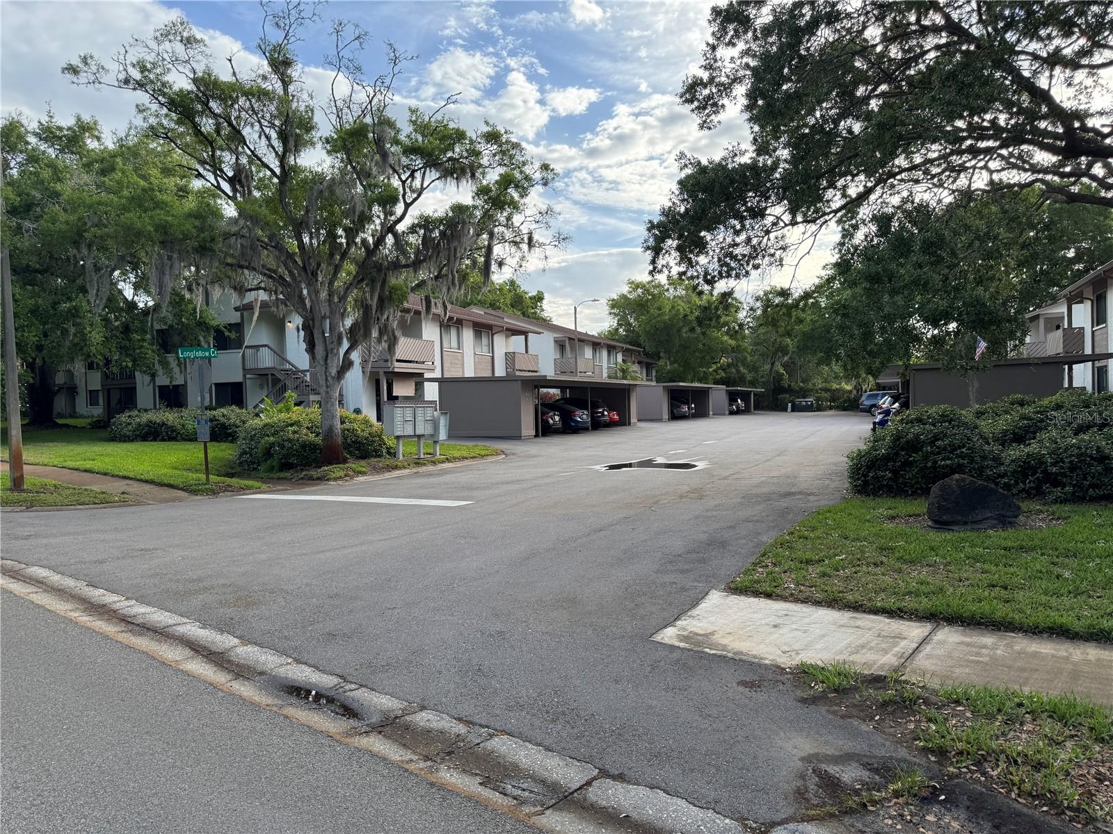511 LONGFELLOW CT #B, SAFETY HARBOR, FL, 34695
