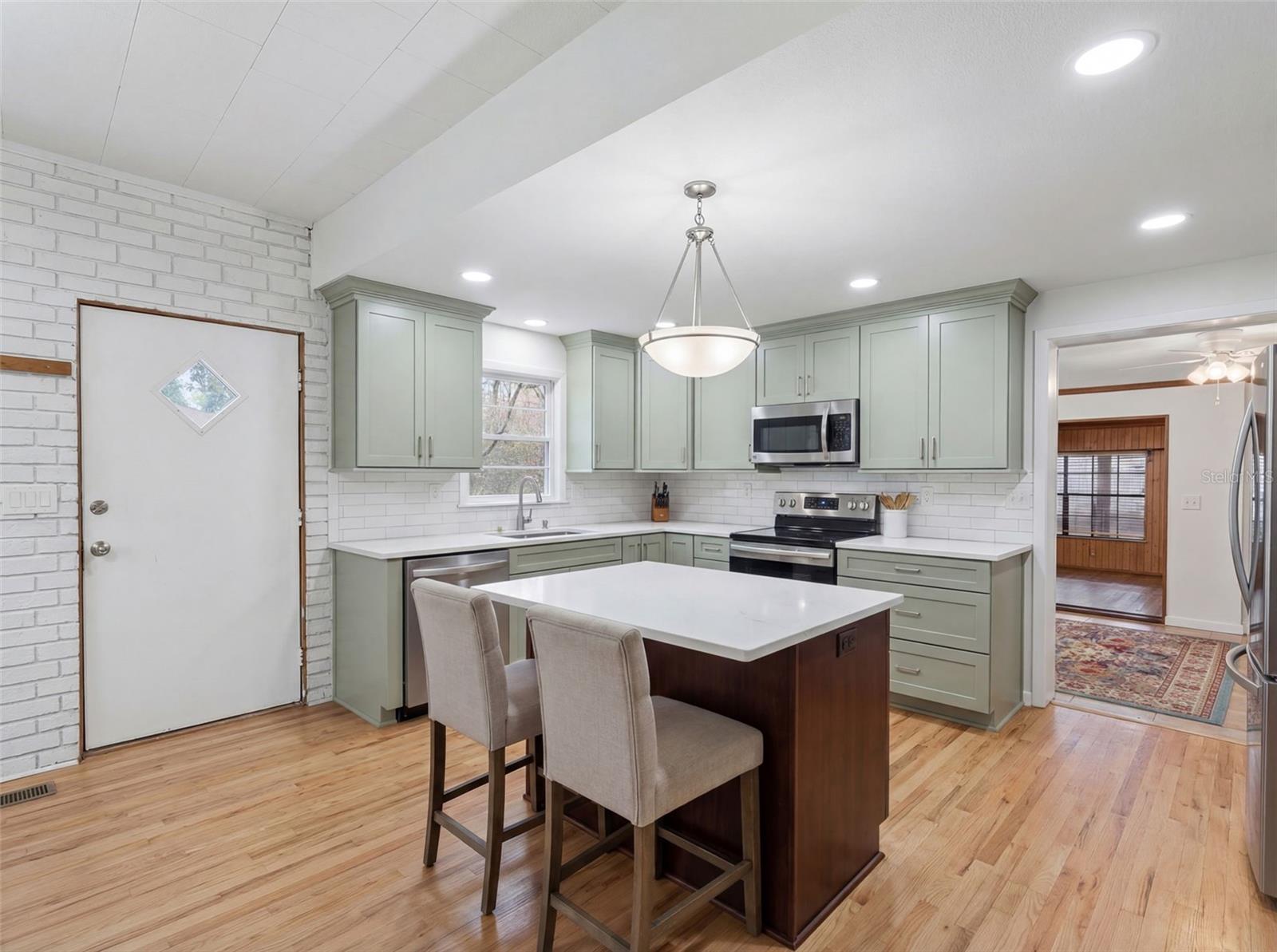 935 FLORIDA AVE, ORANGE CITY, FL, 32763