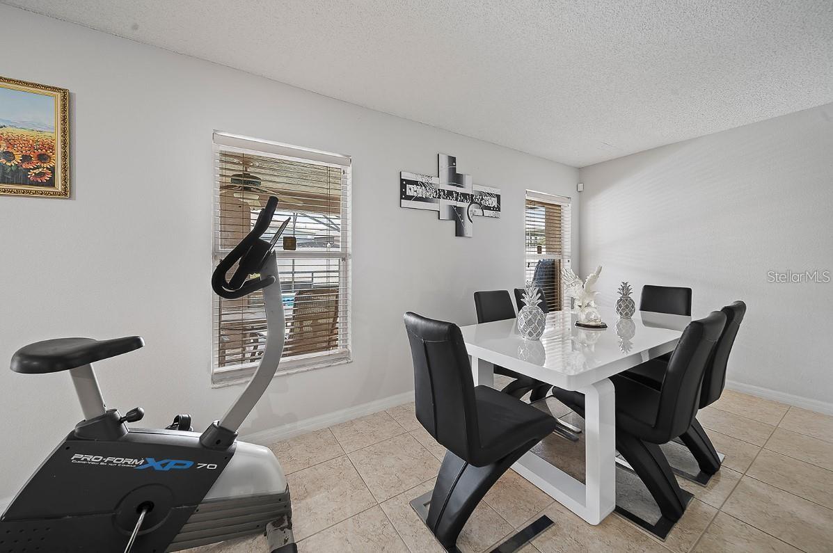 3304 AMBERLEY PARK CIR, KISSIMMEE, FL, 34743
