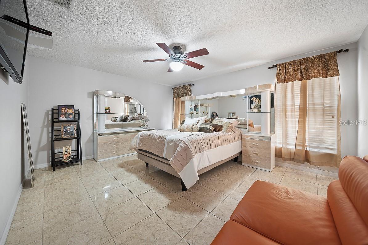 3304 AMBERLEY PARK CIR, KISSIMMEE, FL, 34743