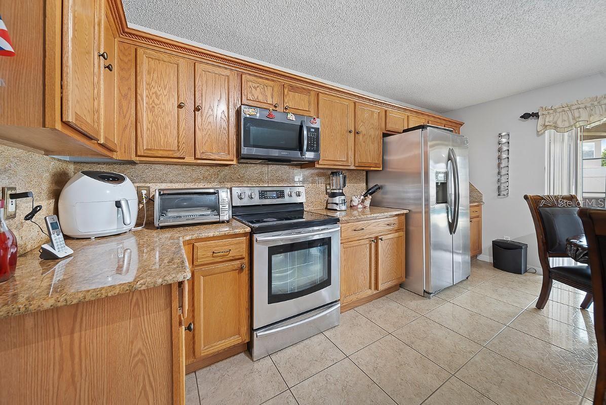 3304 AMBERLEY PARK CIR, KISSIMMEE, FL, 34743