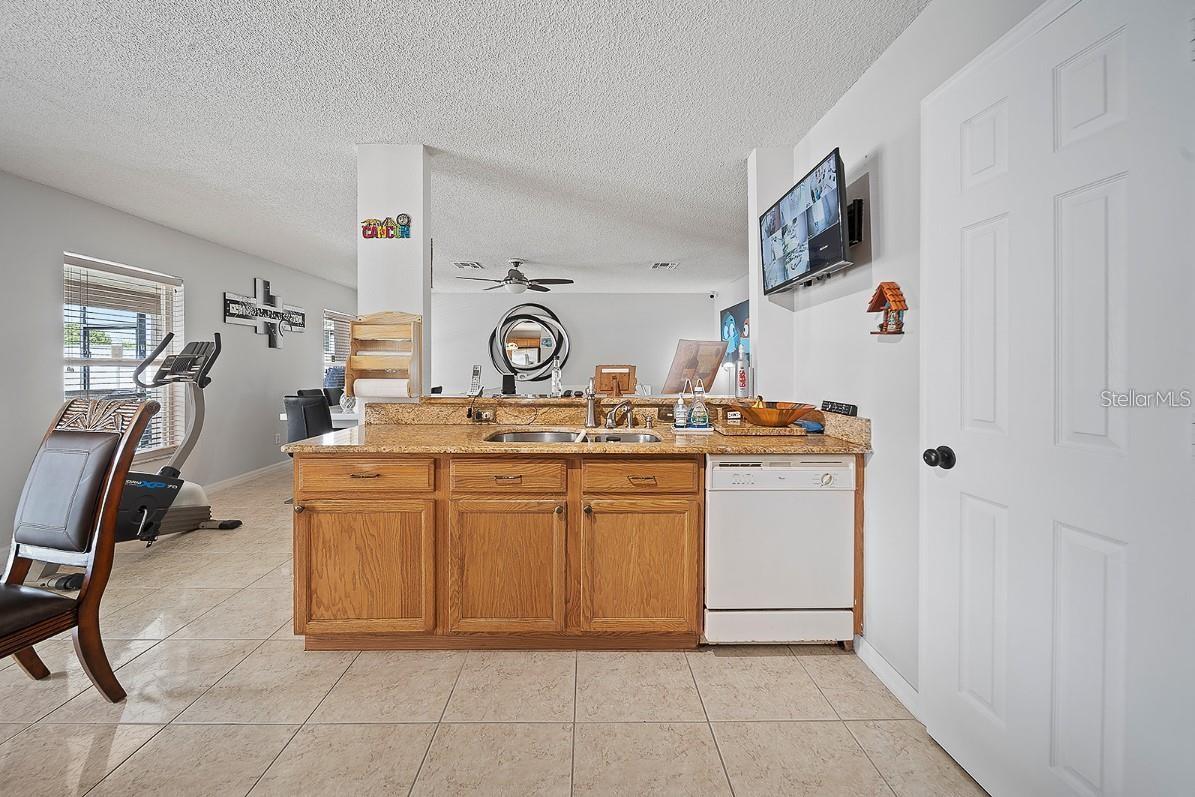 3304 AMBERLEY PARK CIR, KISSIMMEE, FL, 34743