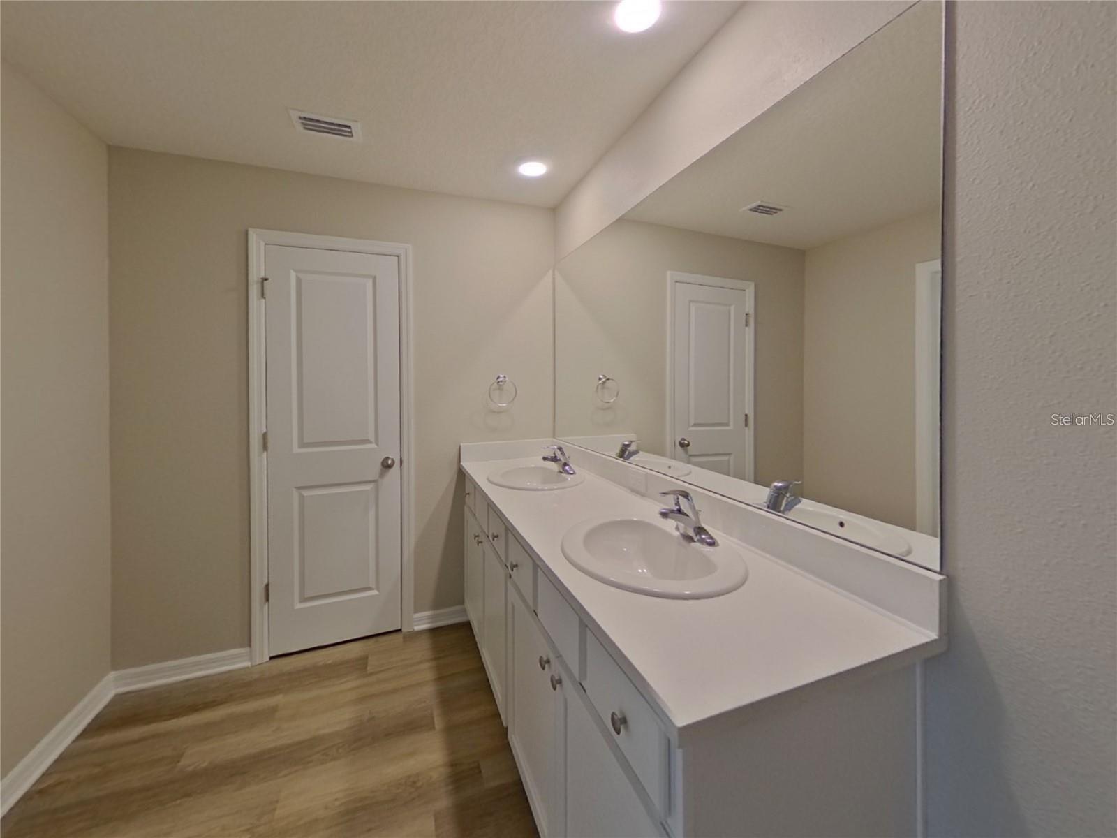 10734 HIDDEN BANKS GLN, PARRISH, FL, 34219
