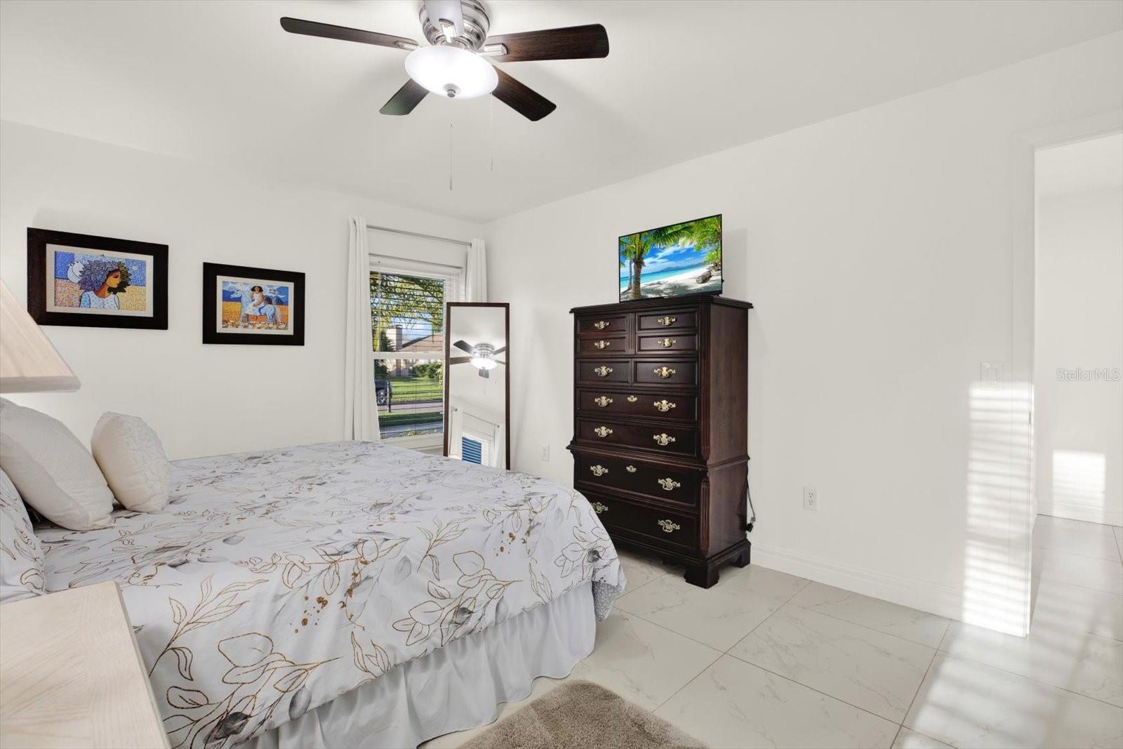 4303 MIDDLE LAKE DR, TAMPA, FL, 33624