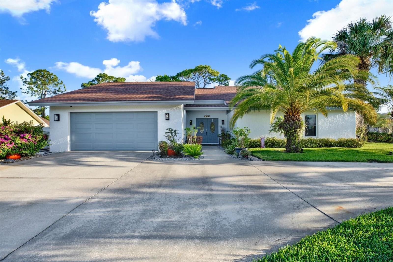 4303 MIDDLE LAKE DR, TAMPA, FL, 33624