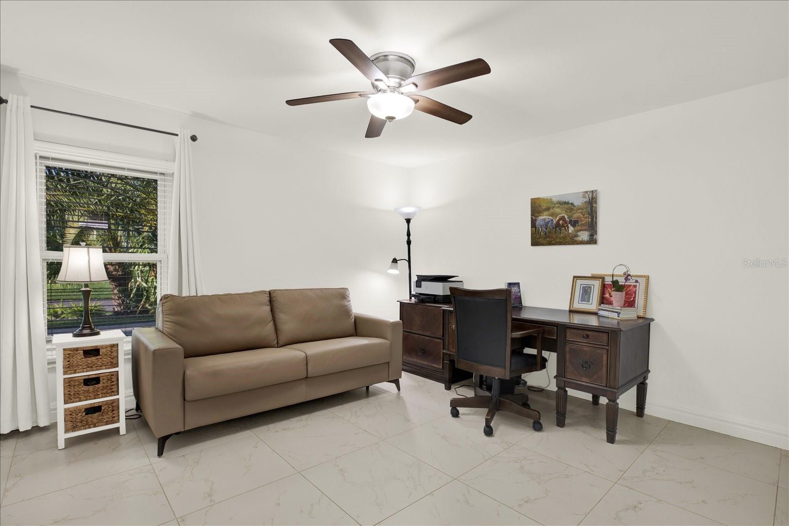 4303 MIDDLE LAKE DR, TAMPA, FL, 33624