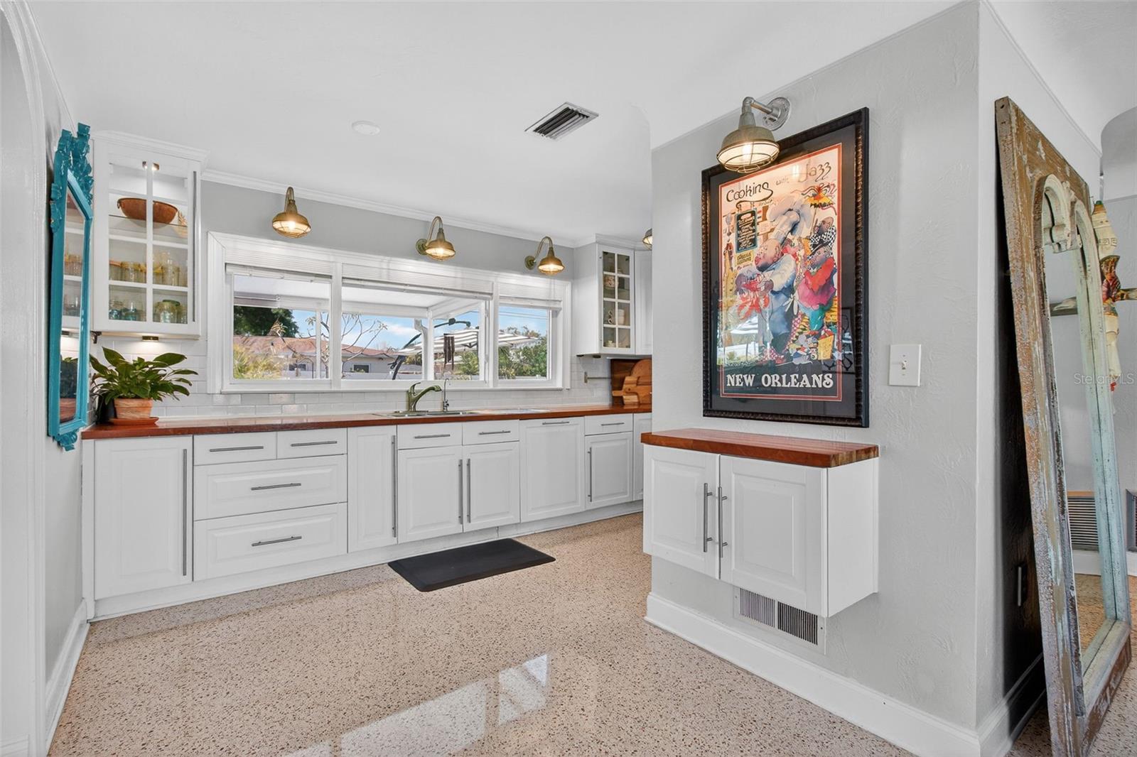 5214 25TH AVE N, ST PETERSBURG, FL, 33710