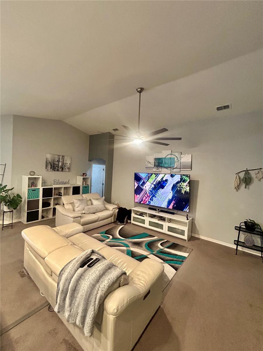 336 ST GEORGES CIR, EAGLE LAKE, FL, 33839
