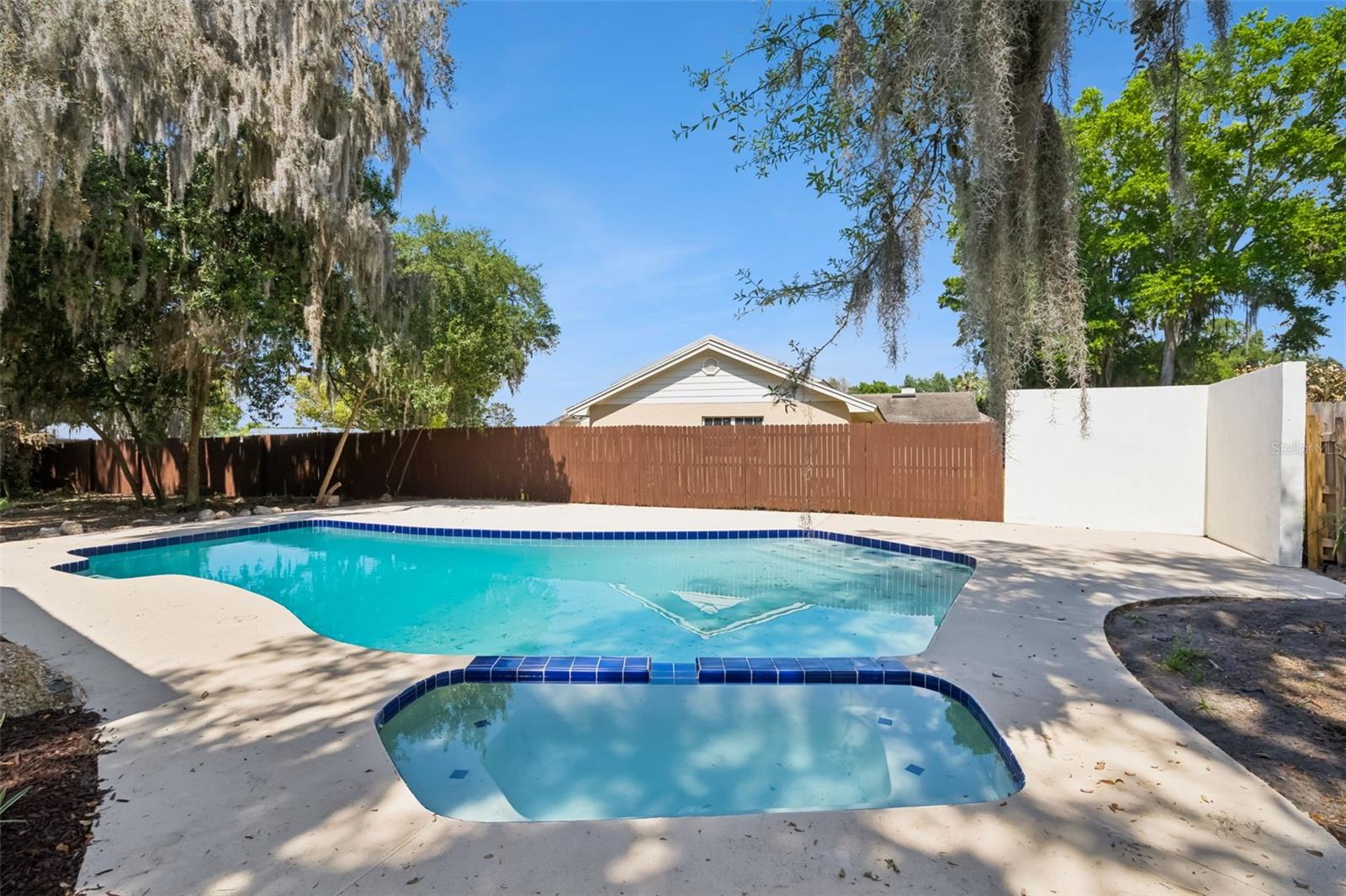 418 E LAKESHORE DR, OCOEE, FL, 34761