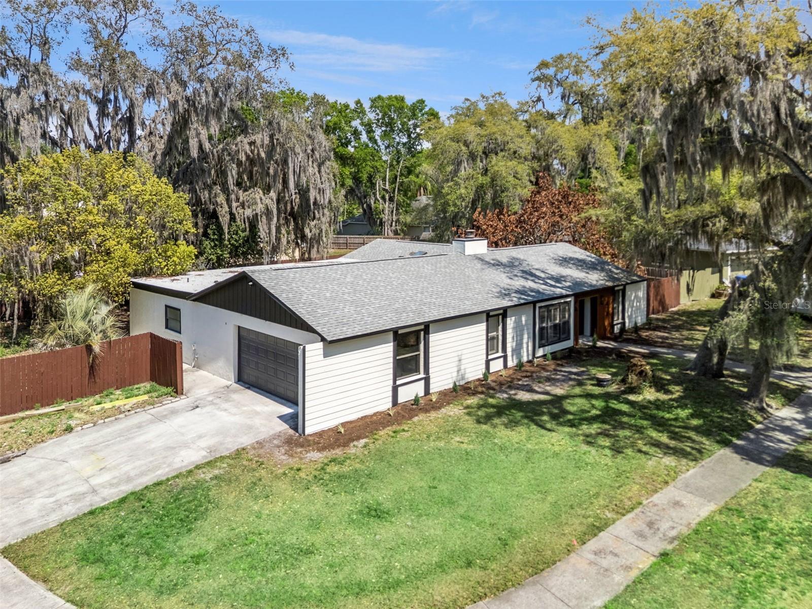 418 E LAKESHORE DR, OCOEE, FL, 34761