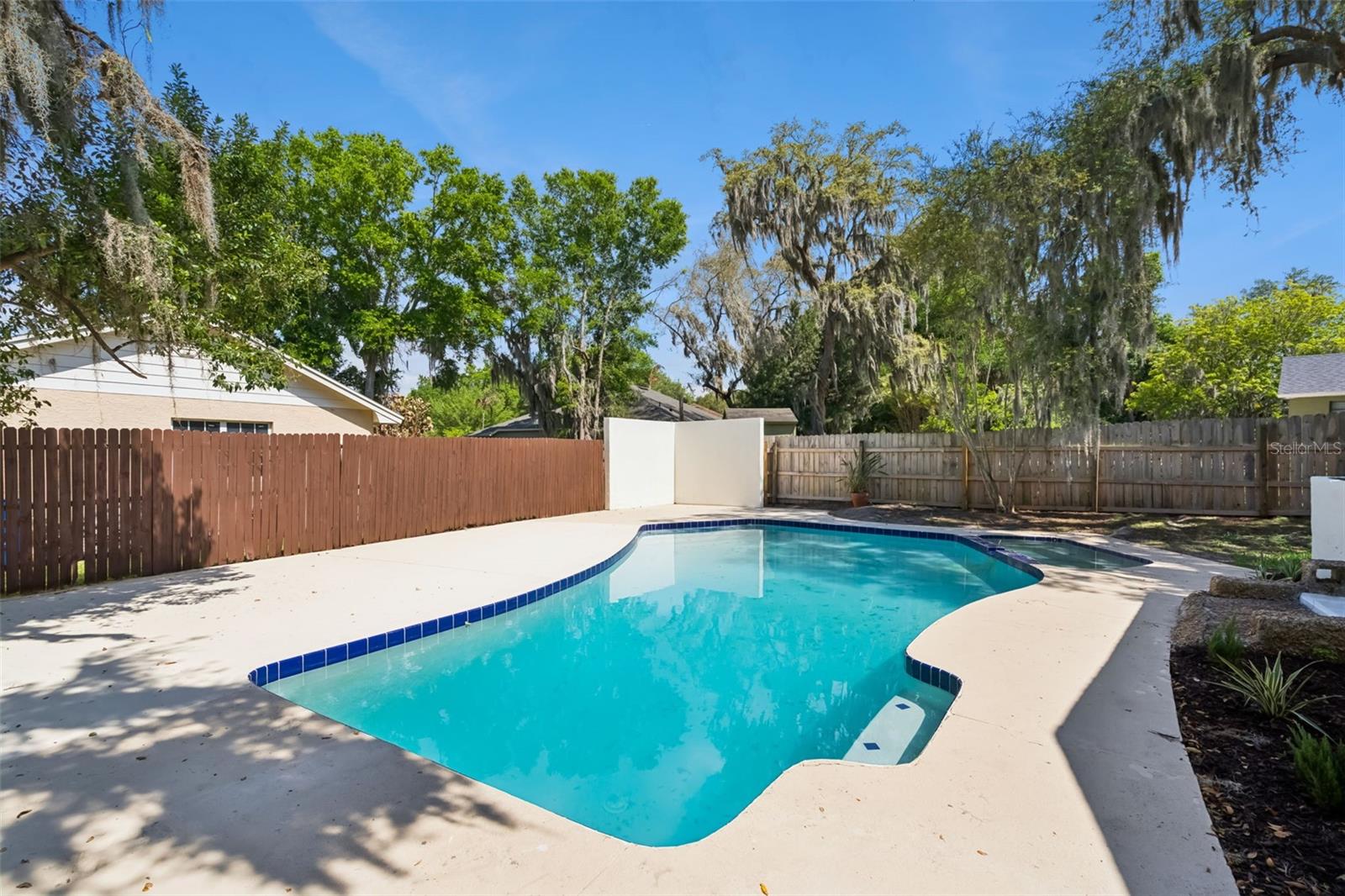 418 E LAKESHORE DR, OCOEE, FL, 34761