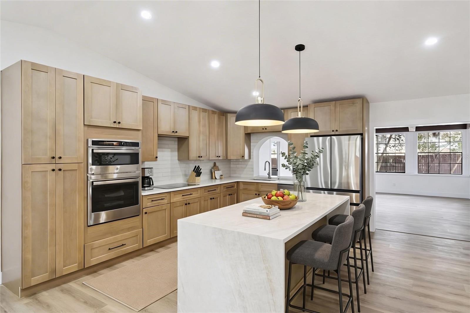 418 E LAKESHORE DR, OCOEE, FL, 34761