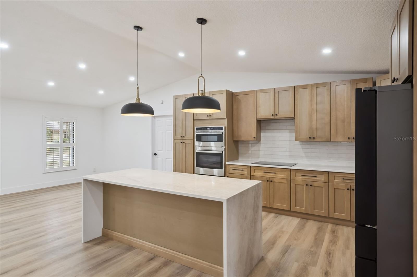 418 E LAKESHORE DR, OCOEE, FL, 34761