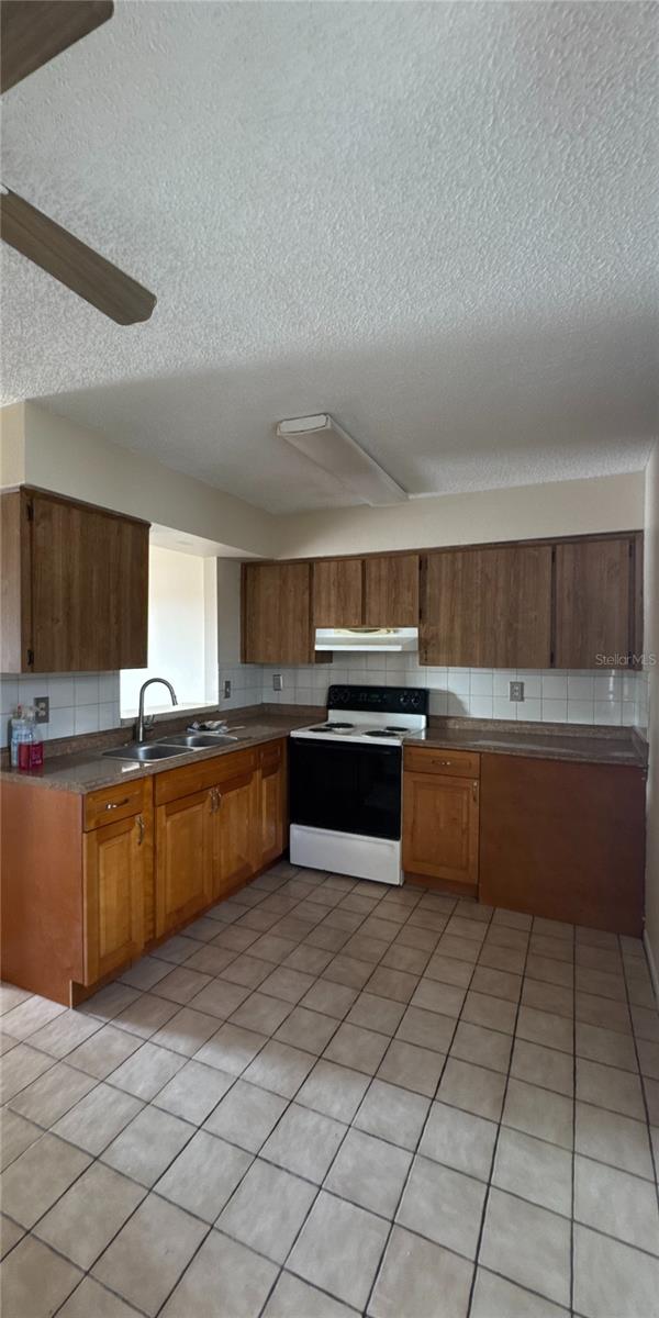 12329 PARK BLVD #1, SEMINOLE, FL, 33772