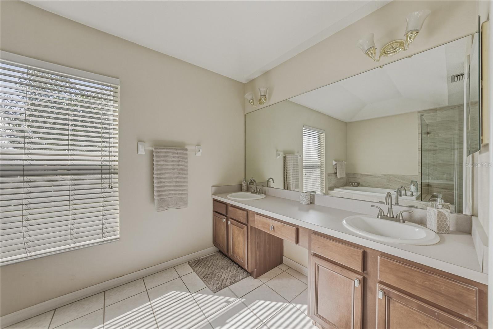 5104 WHISPERING LEAF TRL, VALRICO, FL, 33596