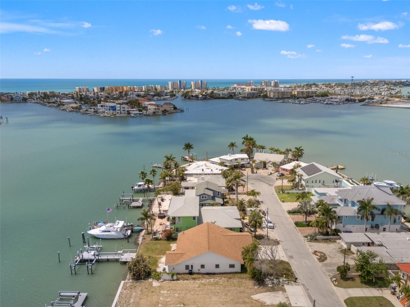 811 BAY POINT DR, MADEIRA BEACH, FL, 33708