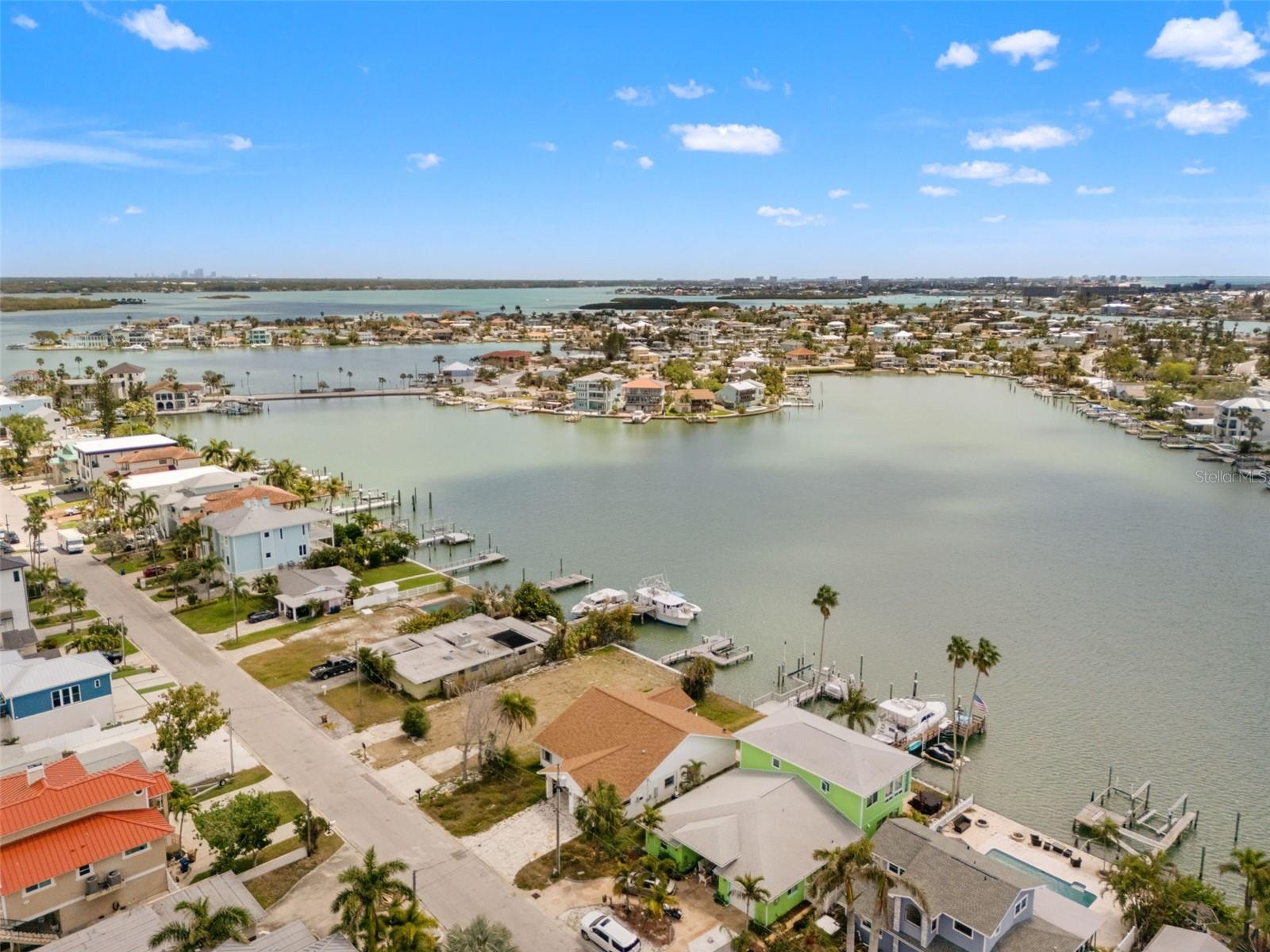 811 BAY POINT DR, MADEIRA BEACH, FL, 33708