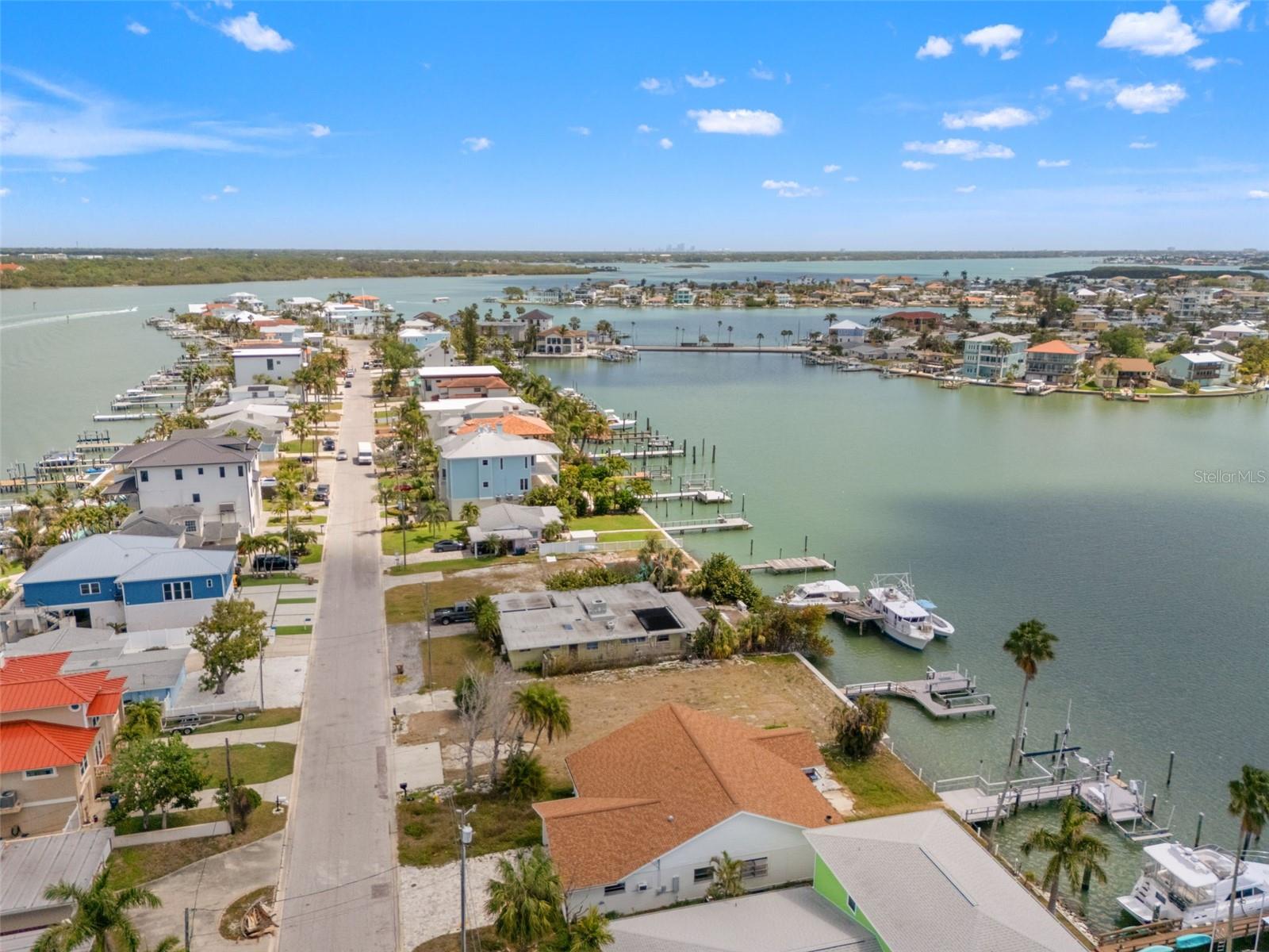 811 BAY POINT DR, MADEIRA BEACH, FL, 33708