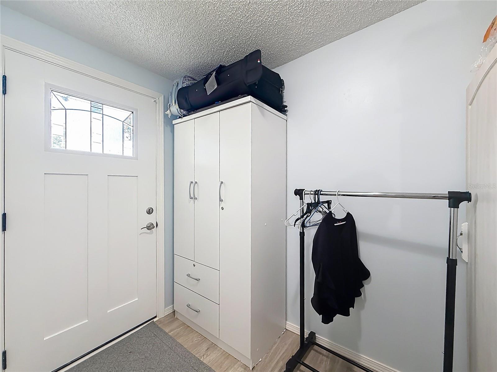 111 MARK AVE, LADY LAKE, FL, 32159