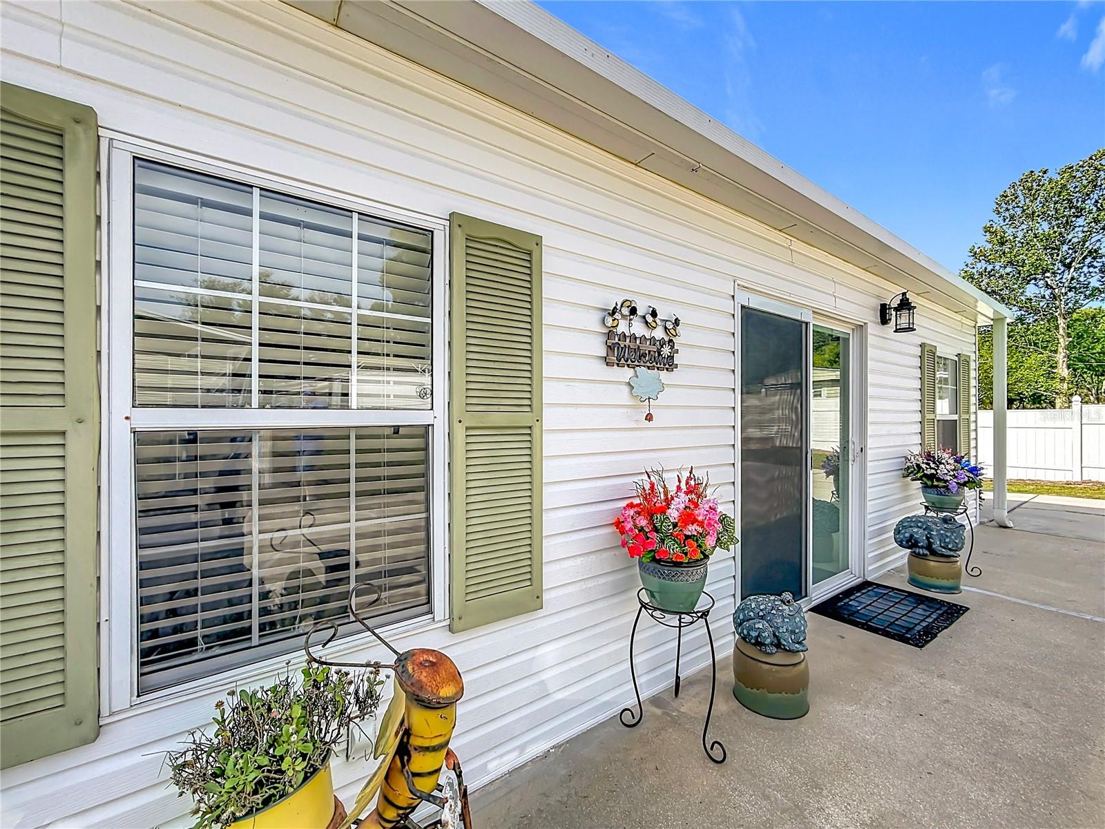111 MARK AVE, LADY LAKE, FL, 32159