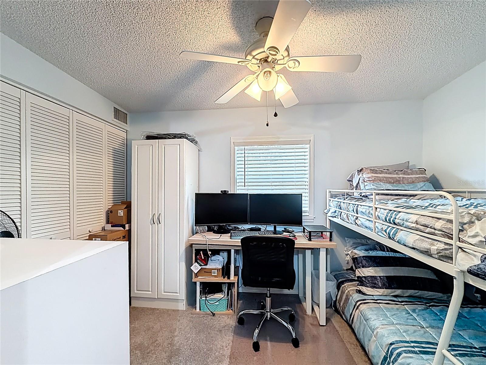 111 MARK AVE, LADY LAKE, FL, 32159