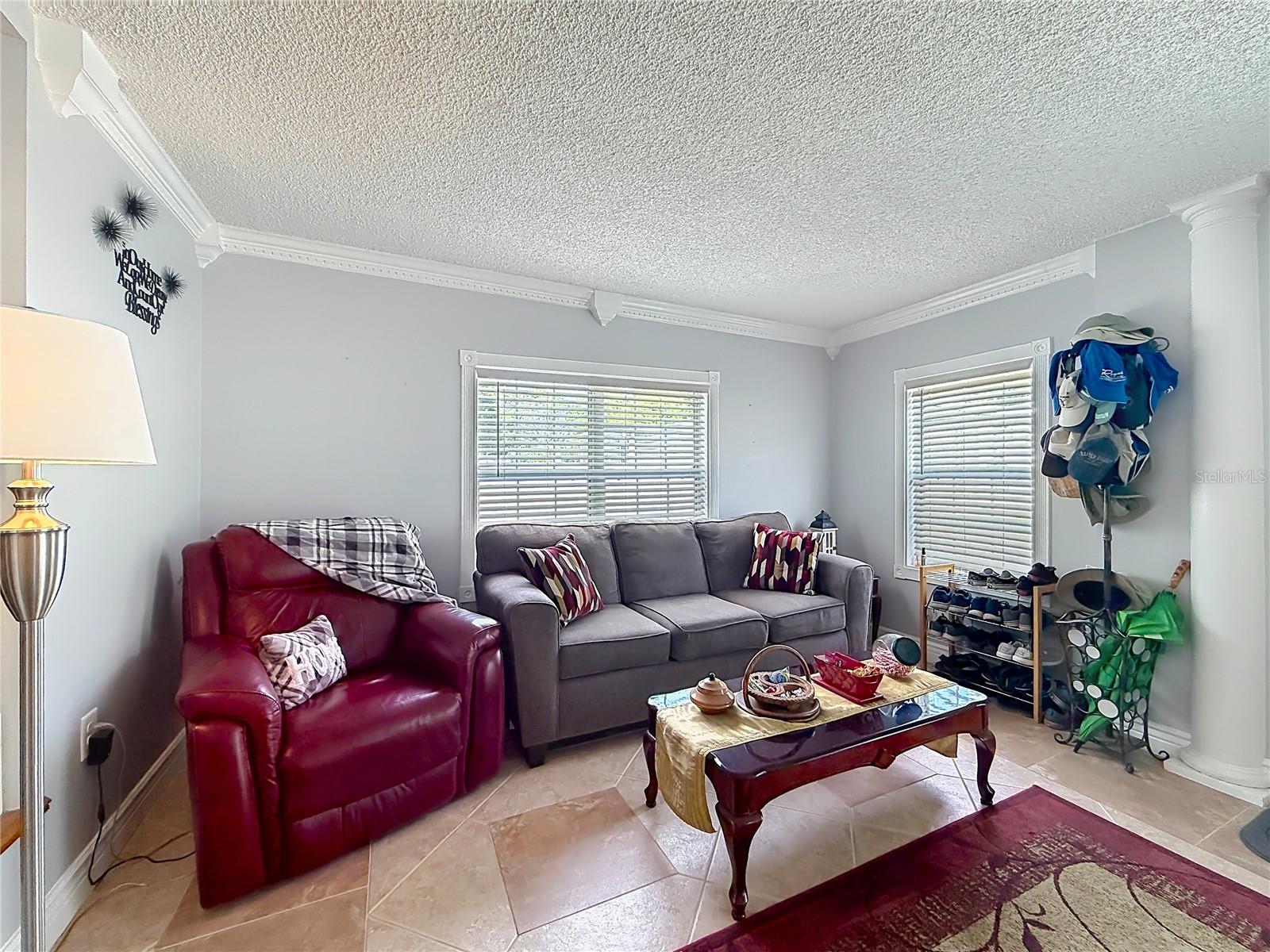 111 MARK AVE, LADY LAKE, FL, 32159