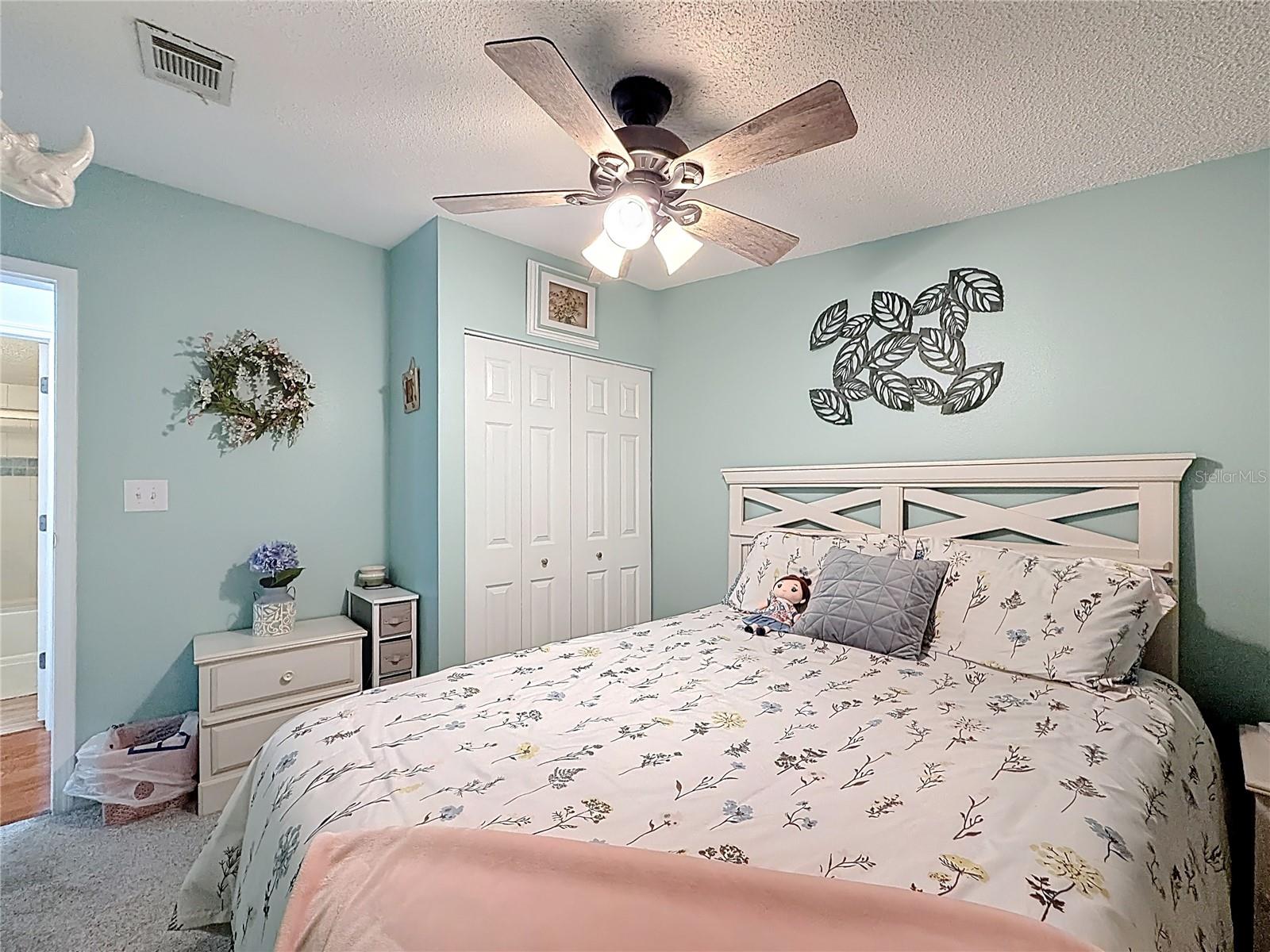111 MARK AVE, LADY LAKE, FL, 32159