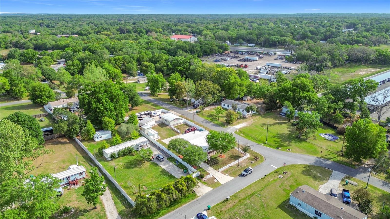 111 MARK AVE, LADY LAKE, FL, 32159