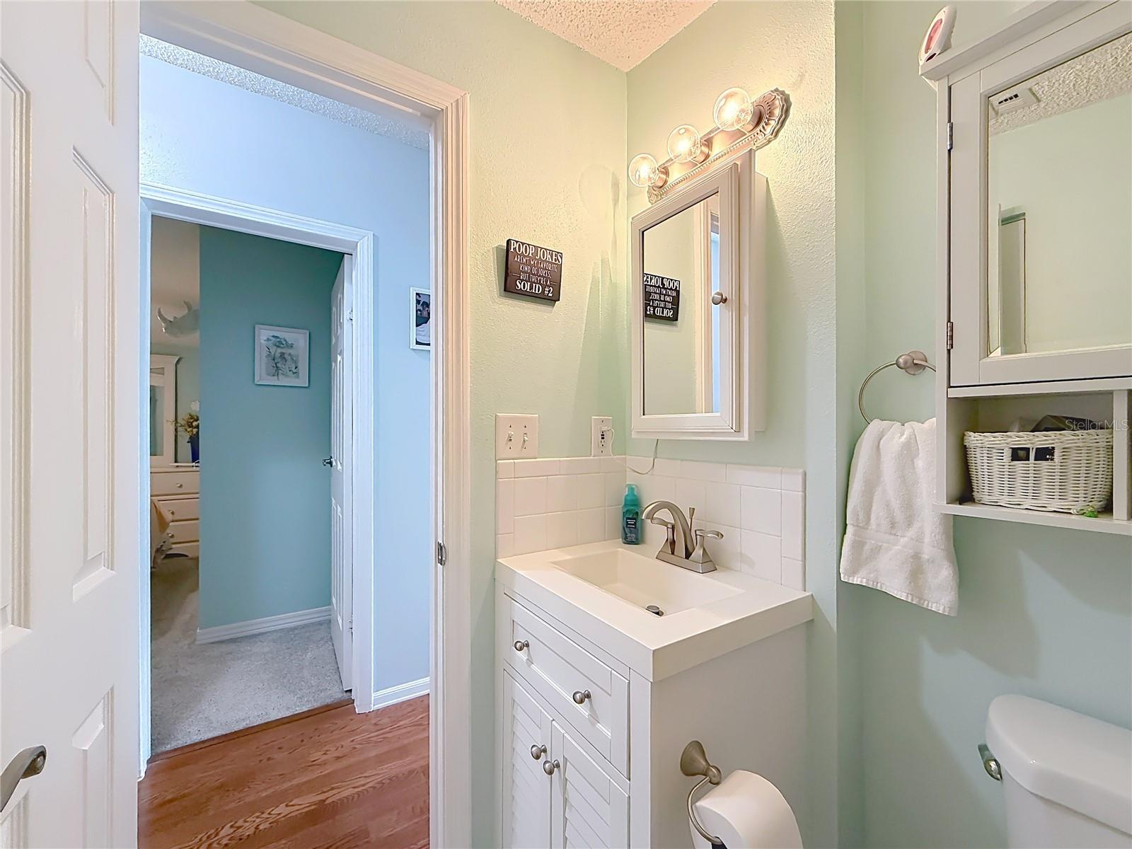 111 MARK AVE, LADY LAKE, FL, 32159