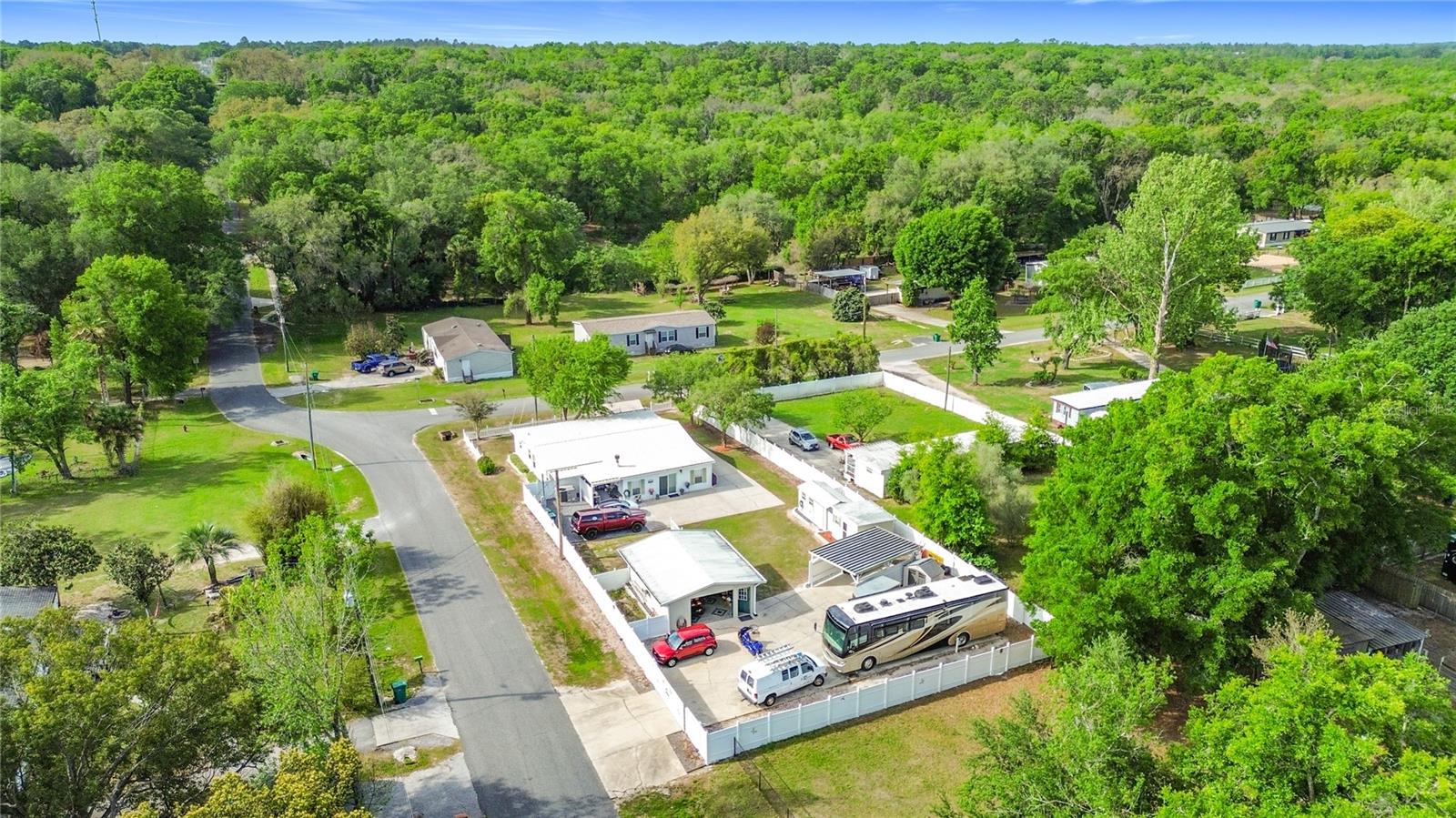 111 MARK AVE, LADY LAKE, FL, 32159