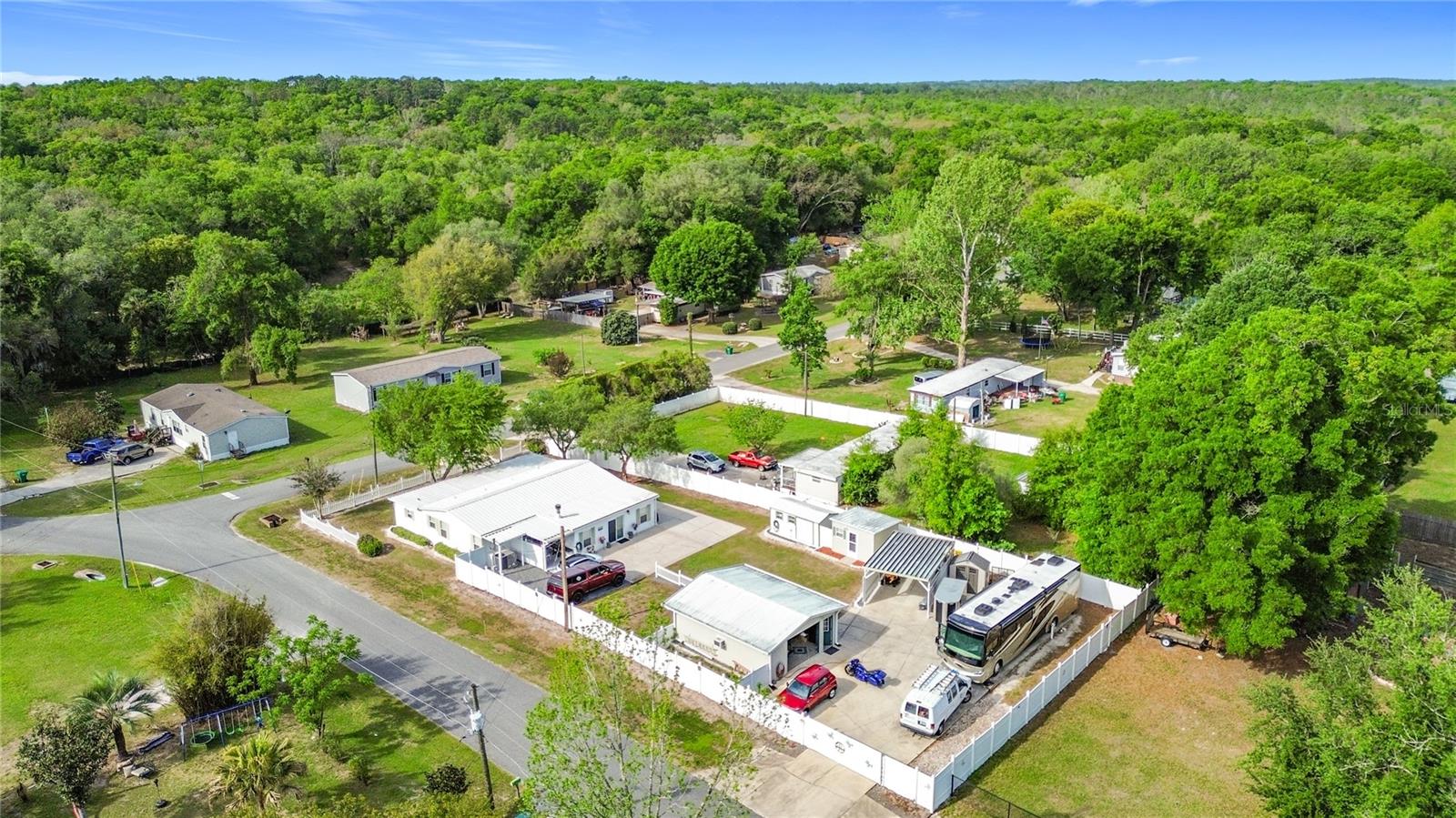 111 MARK AVE, LADY LAKE, FL, 32159