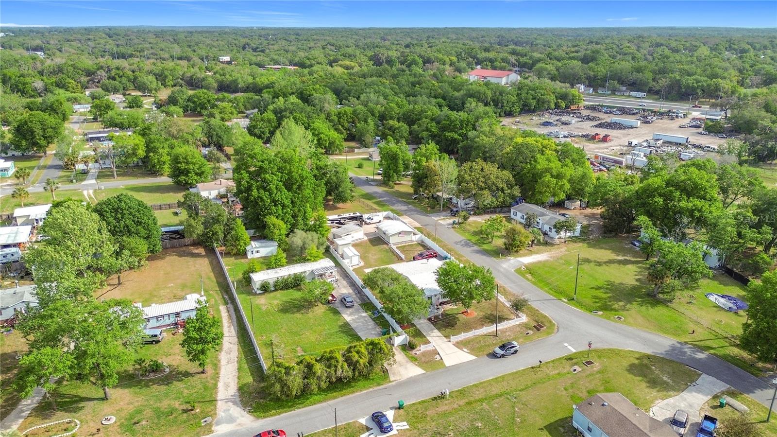 111 MARK AVE, LADY LAKE, FL, 32159