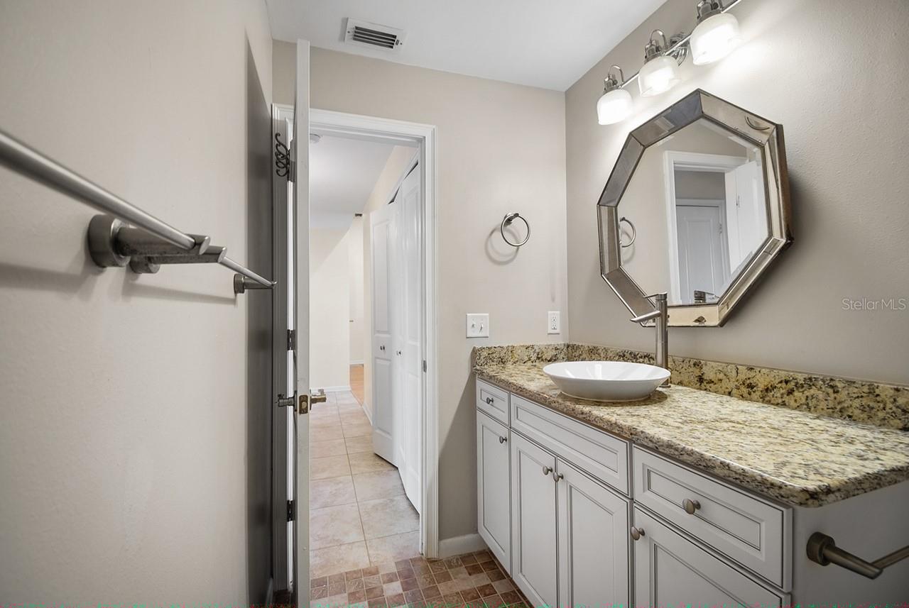 16 ESCONDIDO CIR #223, ALTAMONTE SPRINGS, FL, 32701