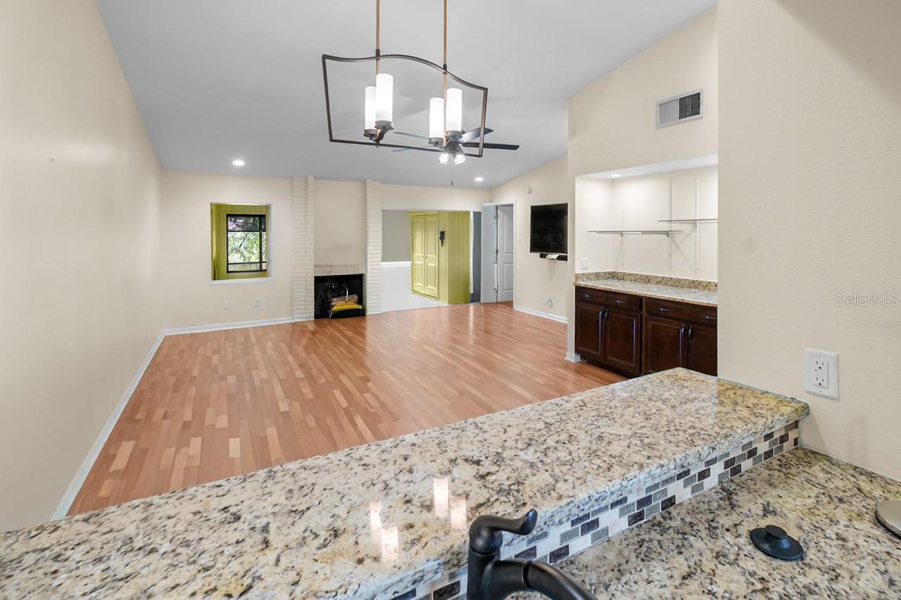 16 ESCONDIDO CIR #223, ALTAMONTE SPRINGS, FL, 32701