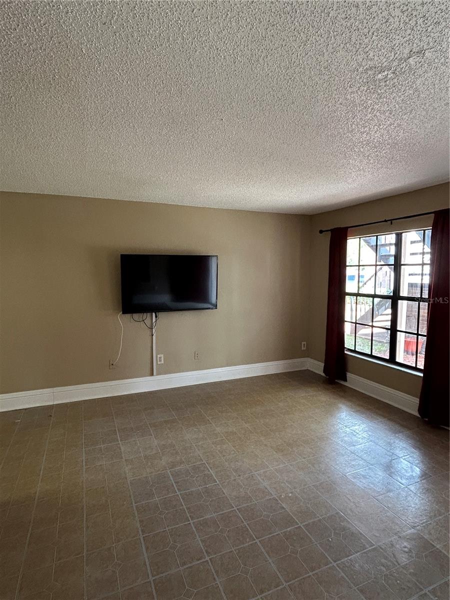 21020 VOYAGER BLVD #2, LAND O LAKES, FL, 34638