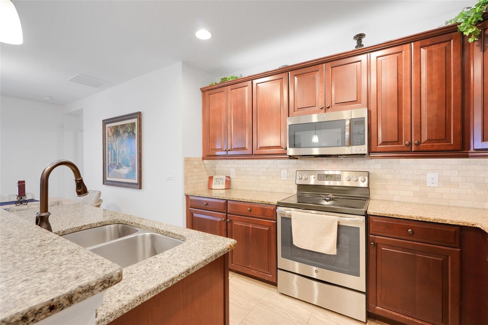 489 KESTREL DR, GROVELAND, FL, 34736