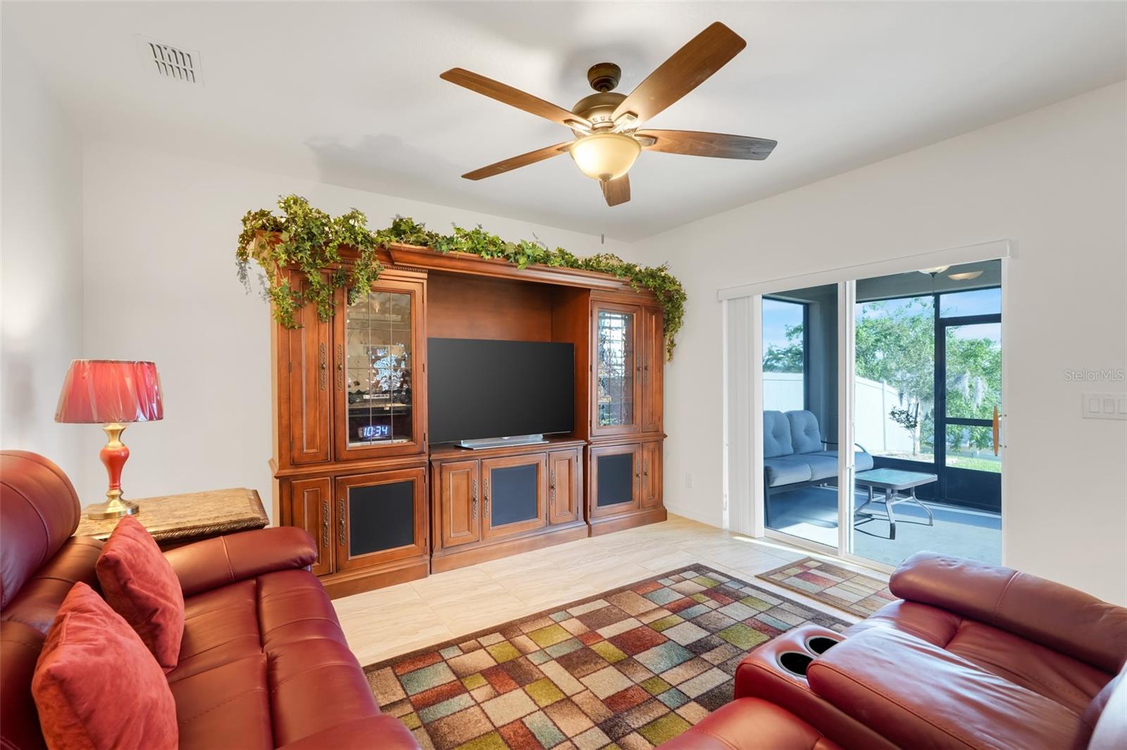 489 KESTREL DR, GROVELAND, FL, 34736