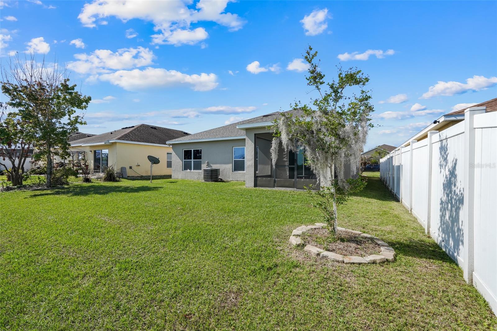 489 KESTREL DR, GROVELAND, FL, 34736