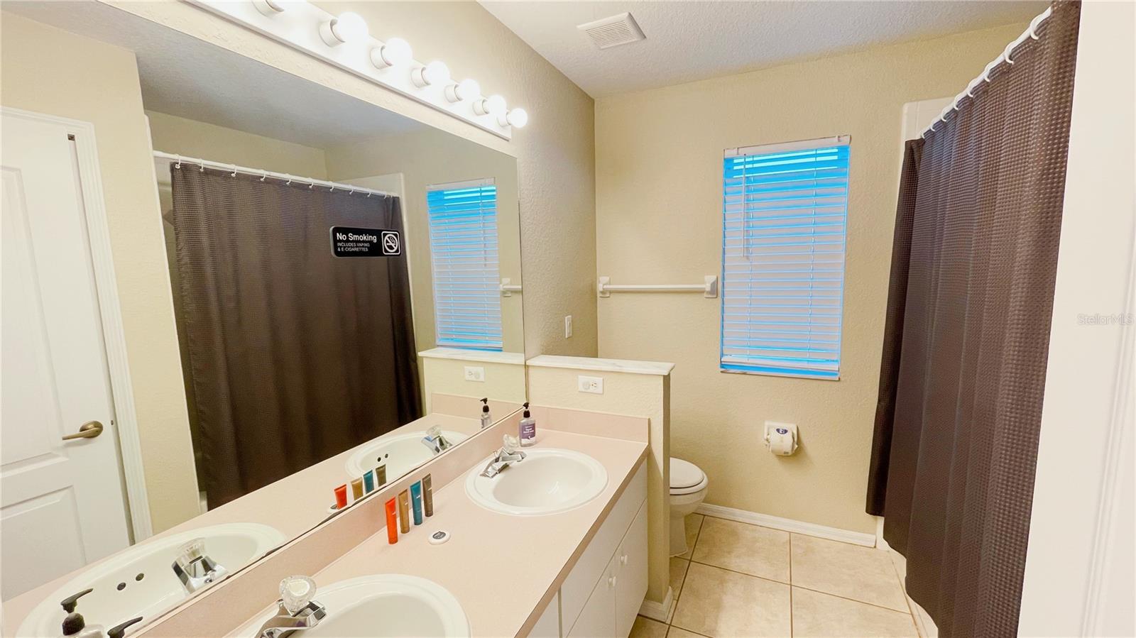 642 PINEWOOD DR, DAVENPORT, FL, 33896