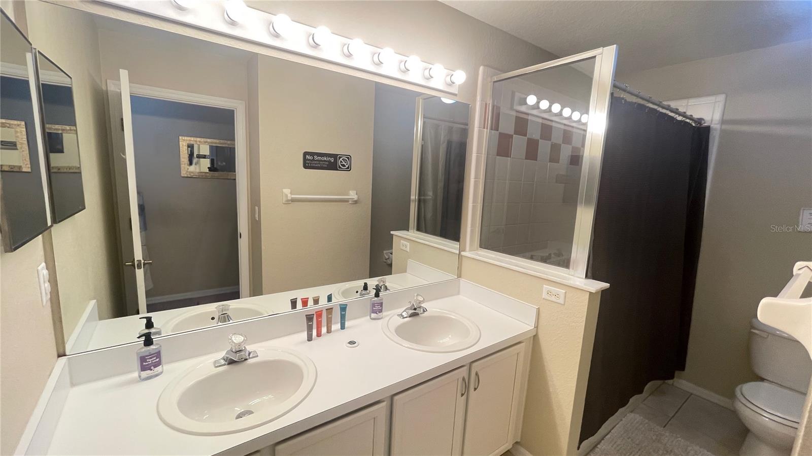 642 PINEWOOD DR, DAVENPORT, FL, 33896