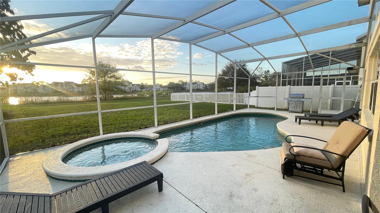 642 PINEWOOD DR, DAVENPORT, FL, 33896
