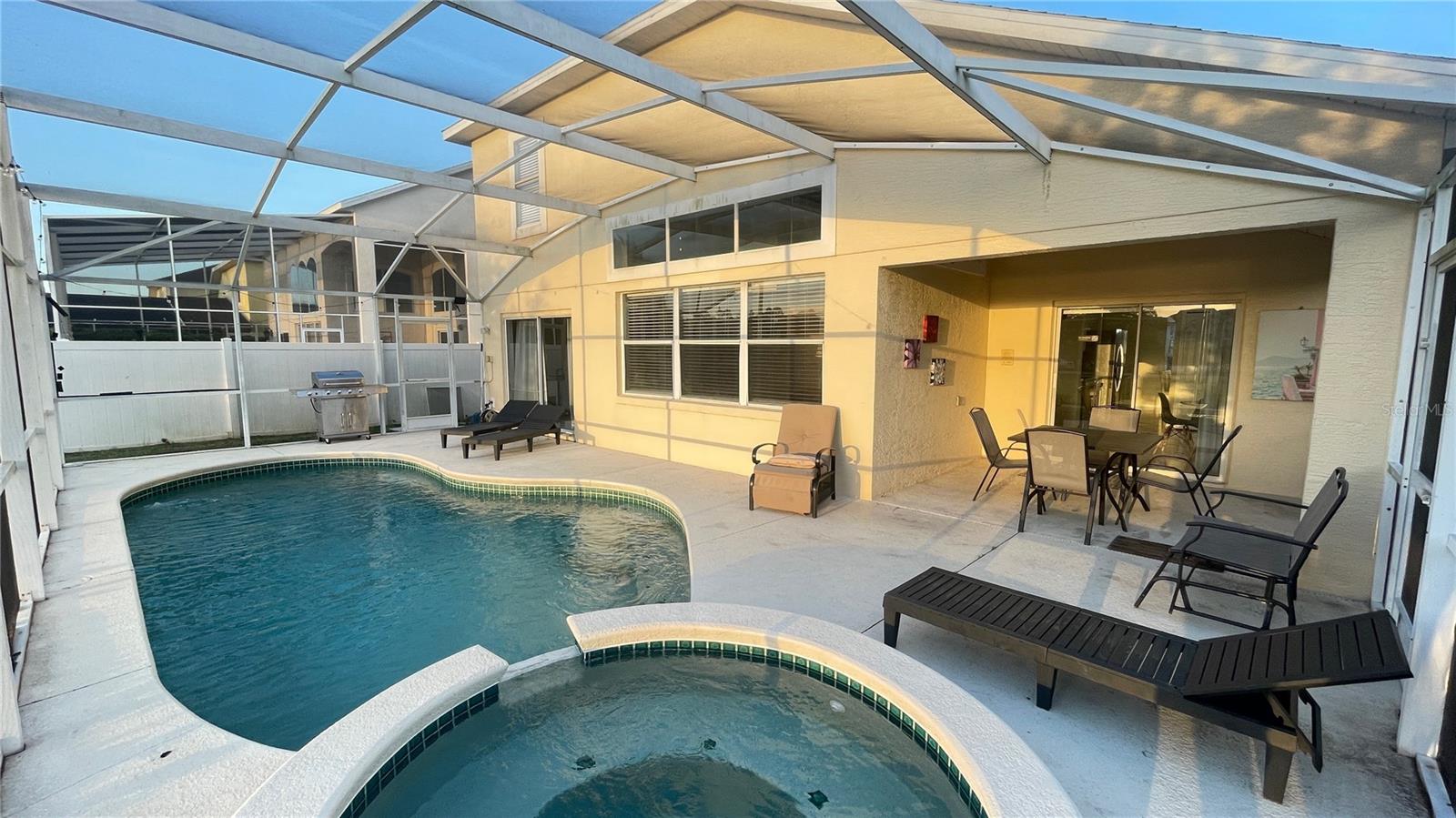 642 PINEWOOD DR, DAVENPORT, FL, 33896