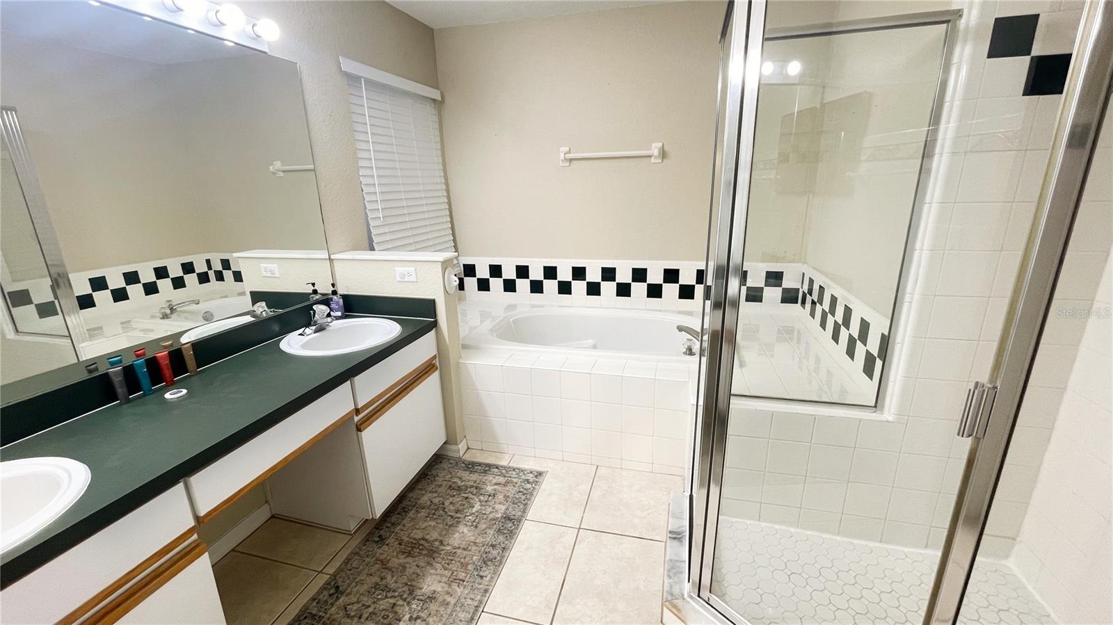642 PINEWOOD DR, DAVENPORT, FL, 33896