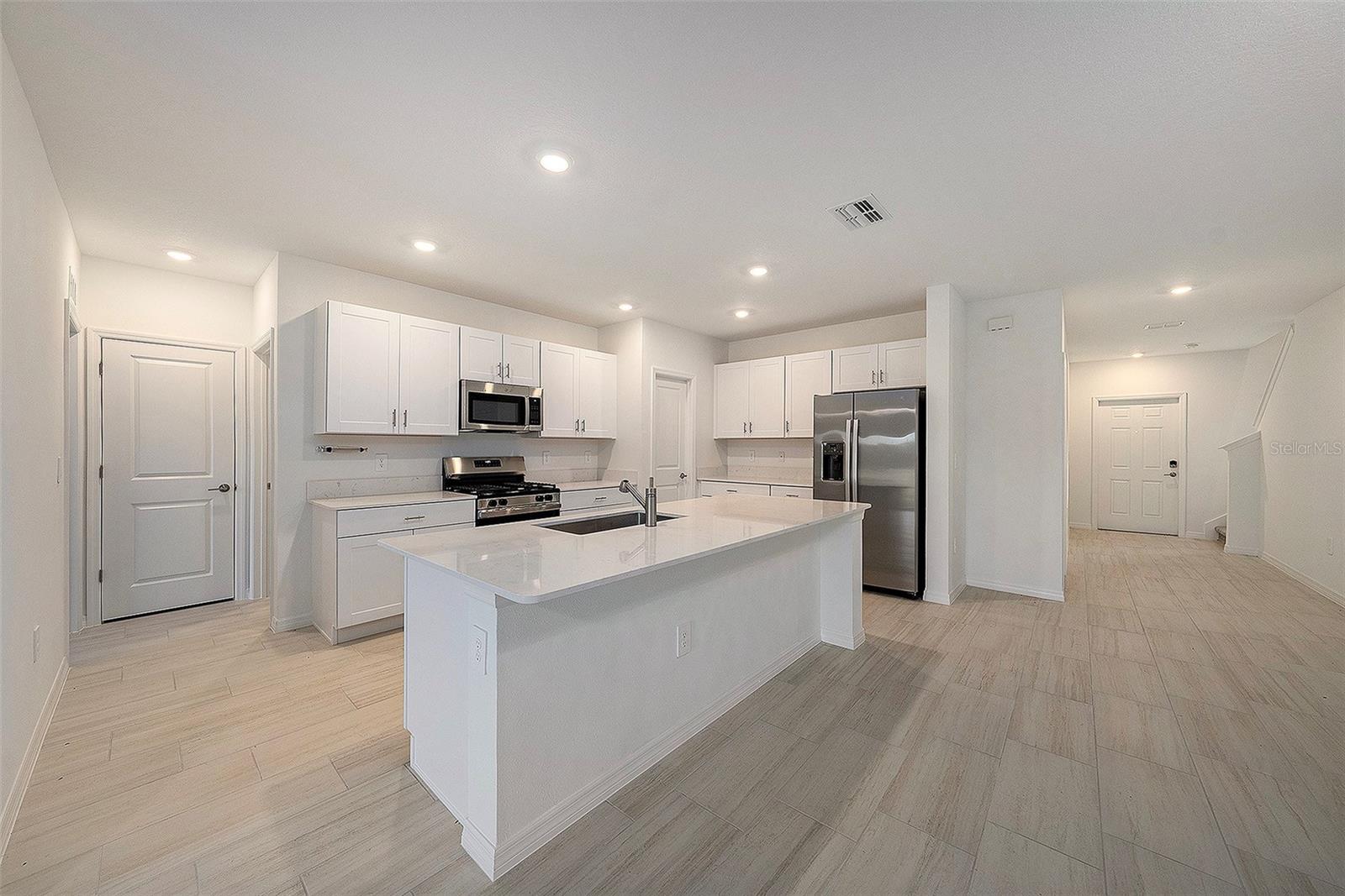 35233 GRAVELLY DR, ZEPHYRHILLS, FL, 33541