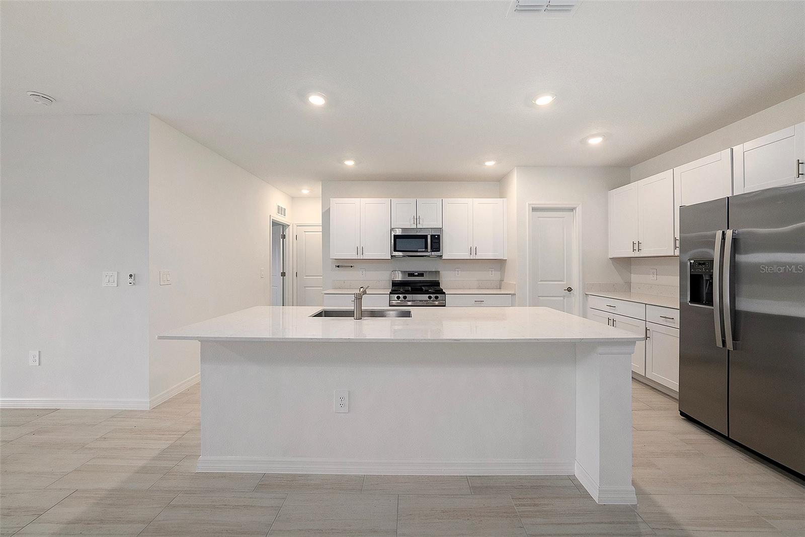35233 GRAVELLY DR, ZEPHYRHILLS, FL, 33541