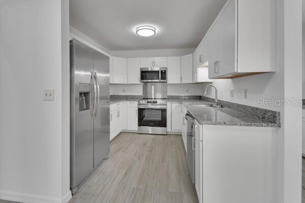 2400 S GLEN EAGLES DR, DELAND, FL, 32724